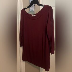 Pleione Burgundy w/ 3/4 length sleeve